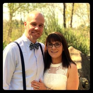 Hi and Welcome to my Poshmark.🐾